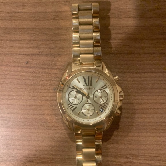 Michael Kors gold watch - Picture 2 of 3